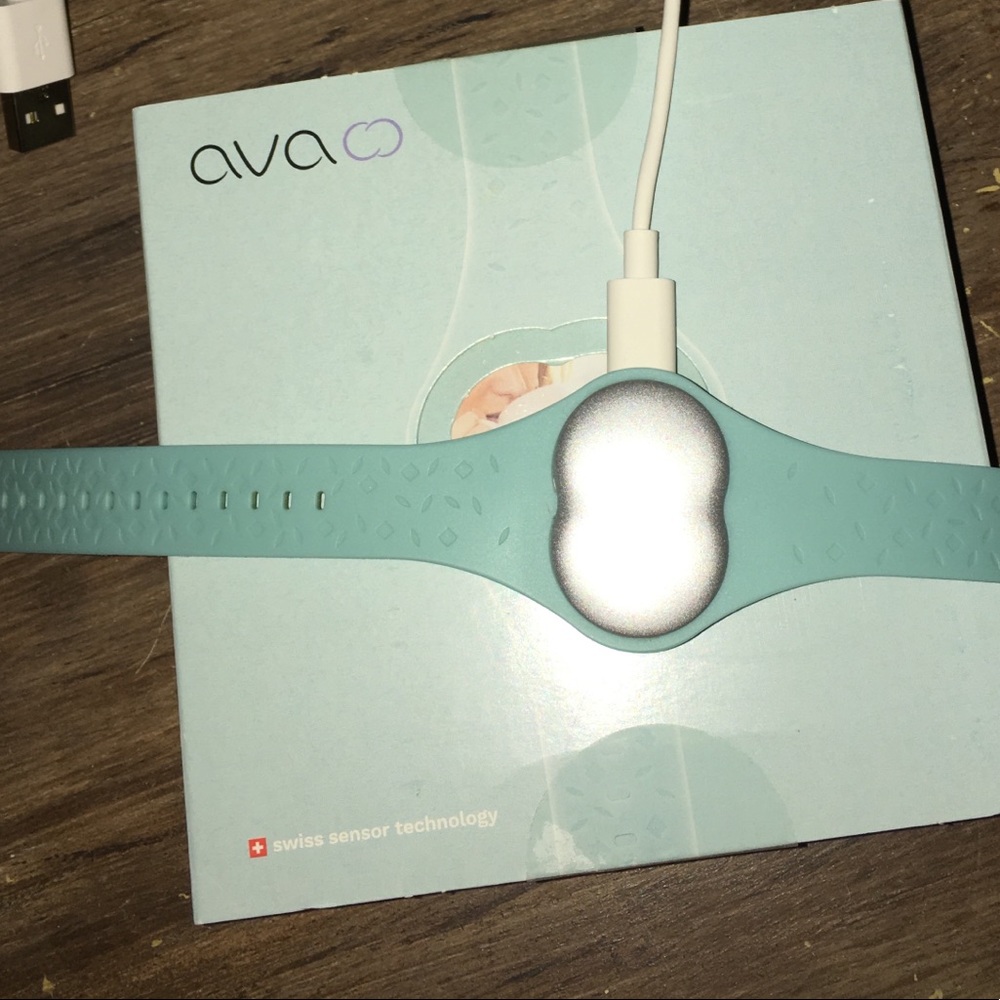 AVA fertility bracelet 1.2